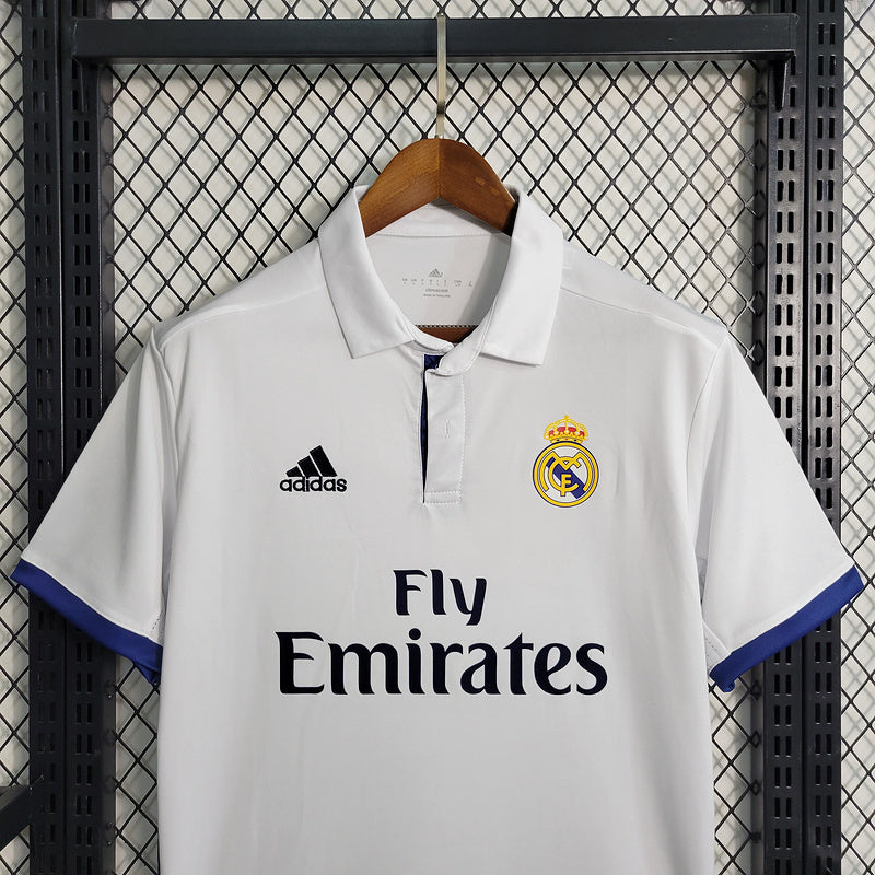 Real Madrid 16/17 Retrô